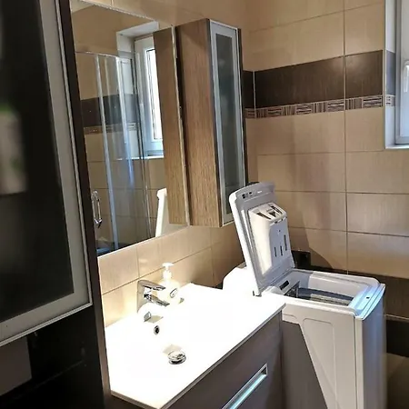2+1, 75m2, 2 Bedrooms In The Center 1, For 6 People. Fully Furnished, Fireplace, Air Cooler-conditioning, Breakfast! 5 Min Walk To Metro&tram. 3min Walk To Wenceslas Square. Krakovska Street № 12, Nove Mesto, 1 Prague