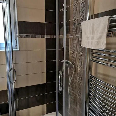 2+1, 75m2, 2 Bedrooms In The Center 1, For 6 People. Fully Furnished, Fireplace, Air Cooler-conditioning, Breakfast! 5 Min Walk To Metro&tram. 3min Walk To Wenceslas Square. Krakovska Street № 12, Nove Mesto, 1 Apartment Prague